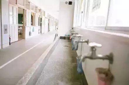 野径云俱黑，江船火独明全诗的意思_上句下句 第1张