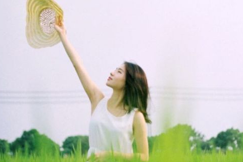 《今天我活着》序-周国平散文精选 第1张