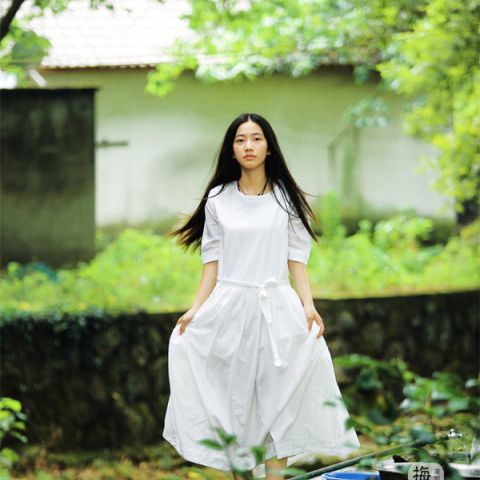 暮色苍茫看劲松，乱云飞渡仍从容全诗的意思_上句下句 第1张