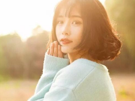 笺牒简要，顾答审详。骸垢想浴，执热愿凉全诗的意思_上句下句 第1张