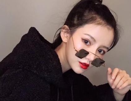 唱得凉州意外声，旧人唯数米嘉荣全诗的意思_上句下句 第1张